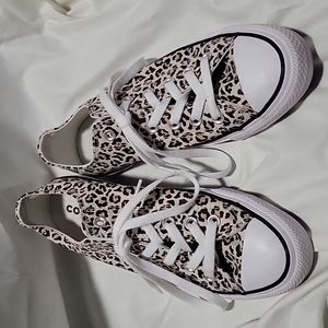 Leopard Converse
